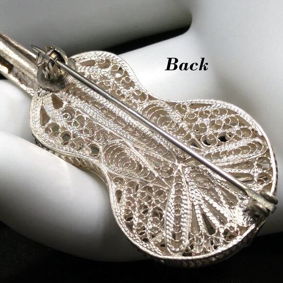 Vintage Silver Filigree Guitar or Violin Brooch, Cannetille Wire Work, 1940s - Picture 7 of 10